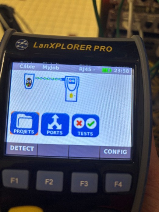 Testeur indiquant détection