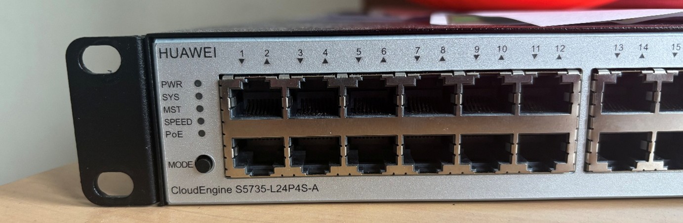 Commutateur S5735-L24P4S-A